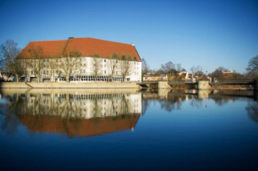 Отель Michel Hotel Landshut  Ландсхут